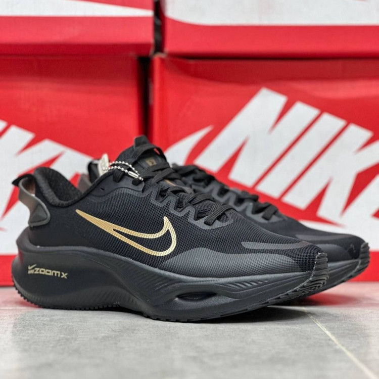 کتونی رانینگ و پیاده روی مردانه نایک زوم ایکس لبخندی nike zoom x / ضمانت ویتنامی و کیفیت / سایز ۴۰ تا 45