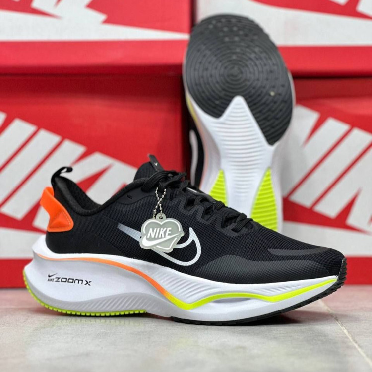 کتونی رانینگ و پیاده روی مردانه نایک زوم ایکس لبخندی nike zoom x / ضمانت ویتنامی و کیفیت / سایز ۴۰ تا 45