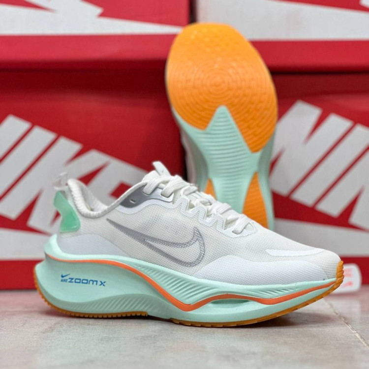 کتونی رانینگ و پیاده روی زنانه نایک زوم ایکس لبخندی nike zoom x / ضمانت ویتنامی و کیفیت / سایز 37 تا 40